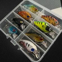 Load image into Gallery viewer, 8 Mini Crankbait Lures. Mix of colours. 4.5cm Lures.