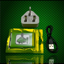 Load image into Gallery viewer, 96 L.E.D Video Light Battery Package. - FiSH i UK