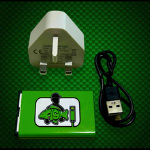 Load image into Gallery viewer, 96 L.E.D Video Light Battery Package. - FiSH i UK